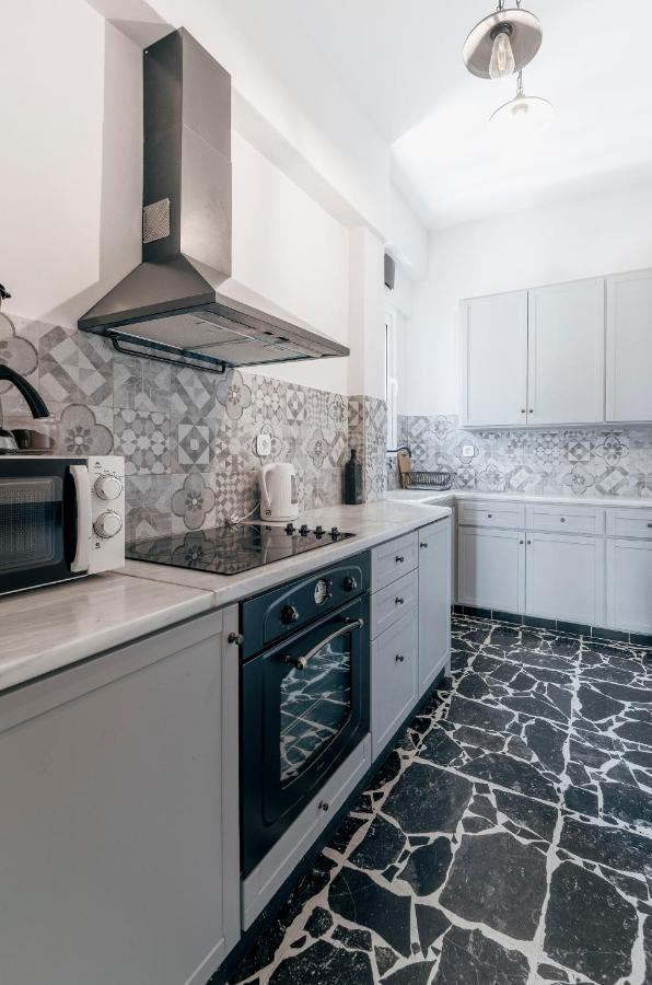 Comfortable 2 Bd Close To Archeological Museum *