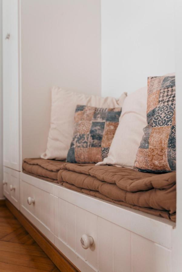 Apartment Comfortable 2 Bd Close To Archeological Museum